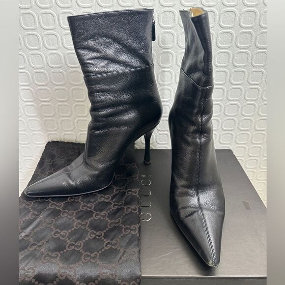 Gucci Black Leather Pointed Toe Ankle Boots Size 37 1/2 US 7 1/2 Original Box - Picture 2 of 16